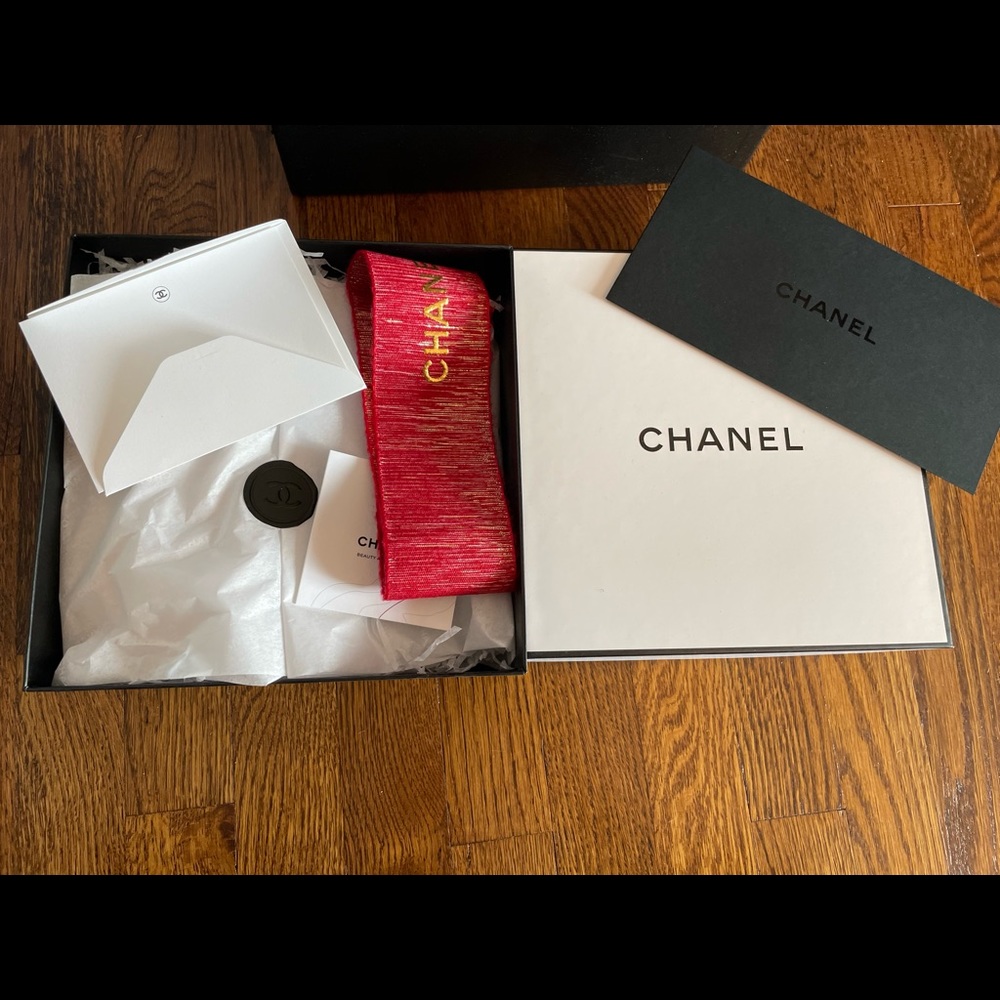 CHANEL Holiday Gift Box Set